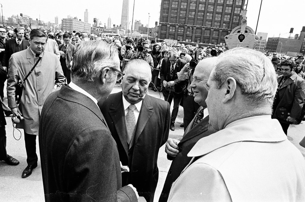 Groundbreaking for Montgomery Ward corporate headquarters - Chicago Sun-Times