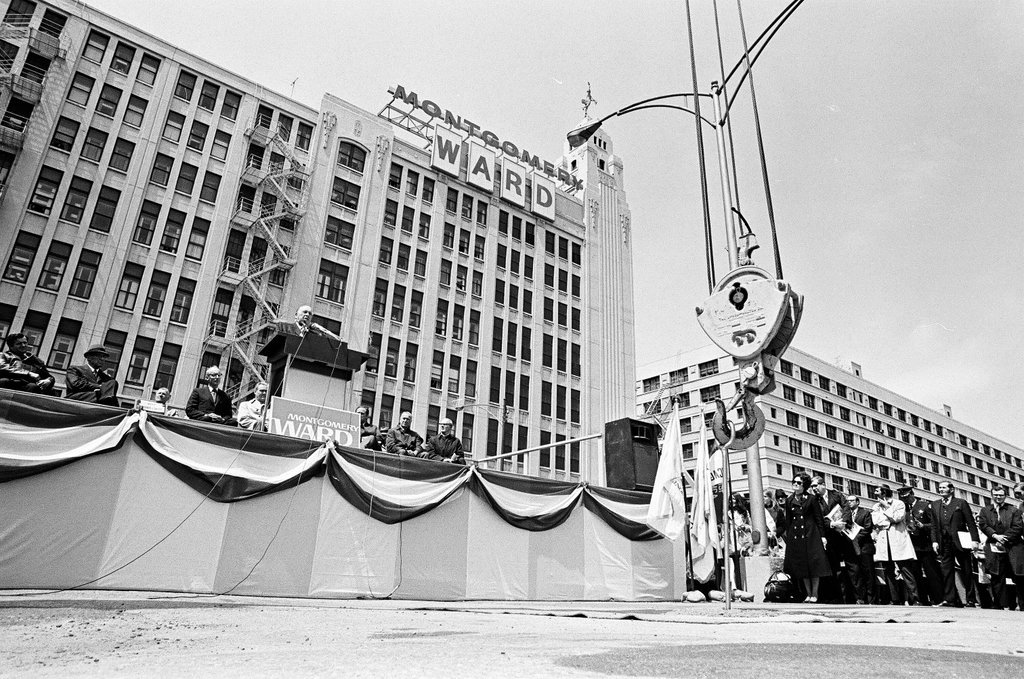 Groundbreaking for Montgomery Ward corporate headquarters - Chicago Sun-Times