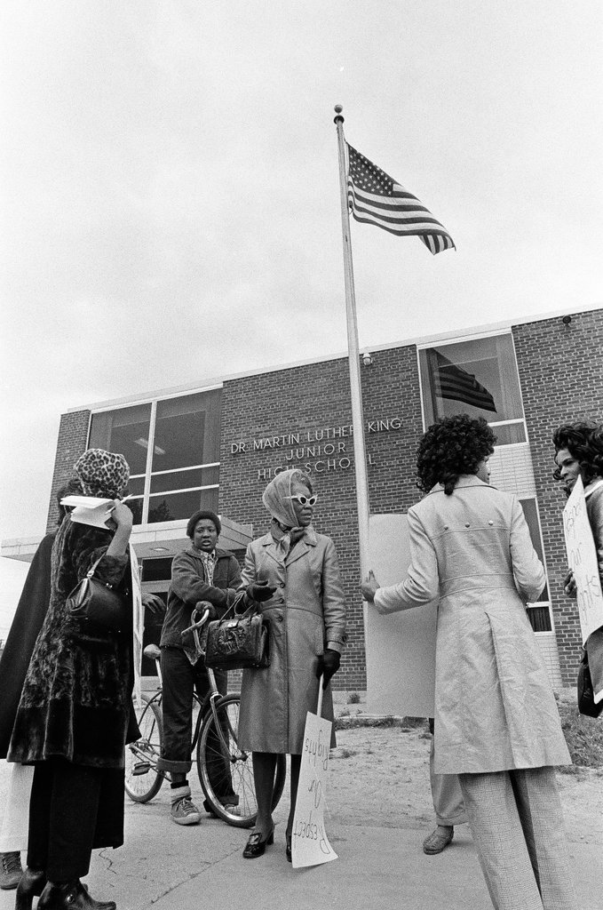 Teachers strike at Martin Luther King Jr. High School - Chicago Sun-Times