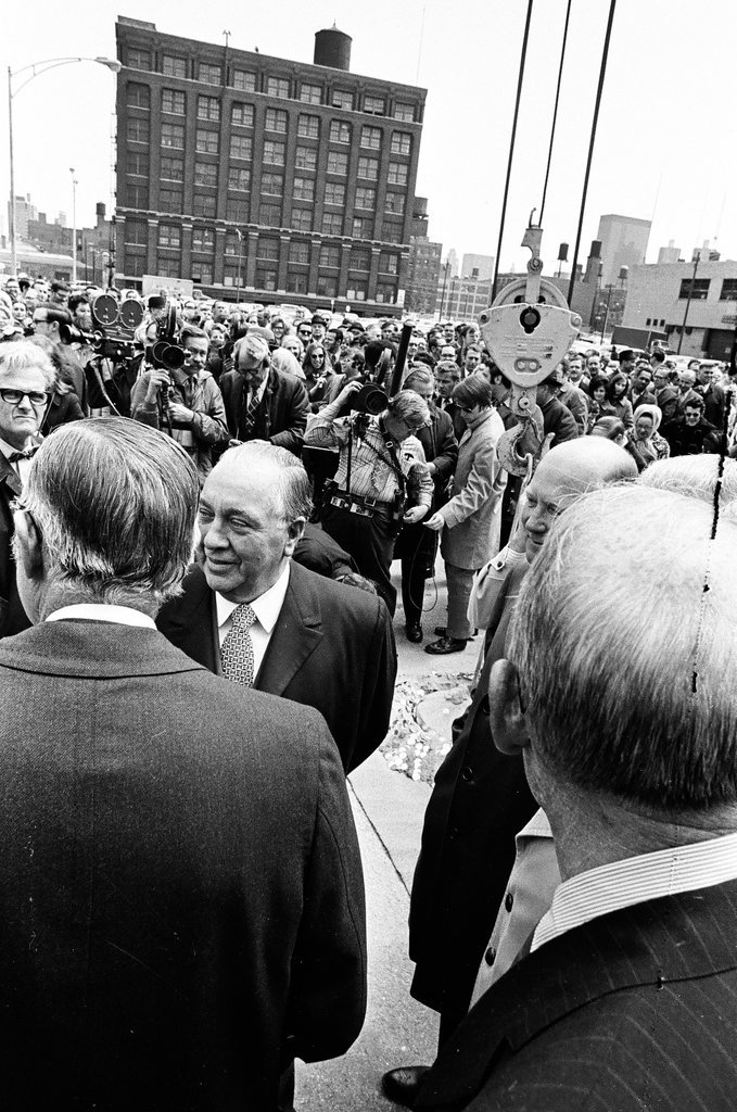 Groundbreaking for Montgomery Ward corporate headquarters - Chicago Sun-Times