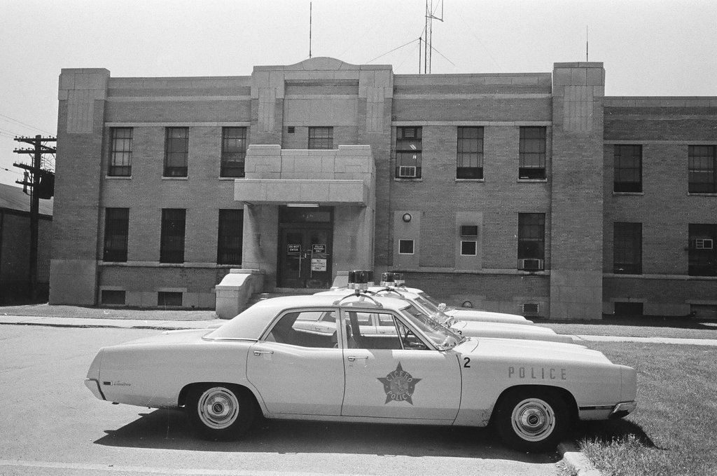Cicero Police Station - Chicago Sun-Times