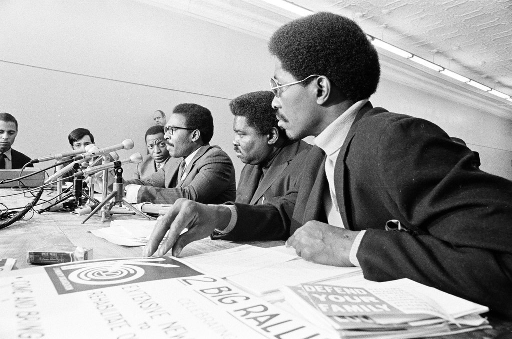Kenwood-Oakland Community Organization press conference - Chicago Sun-Times