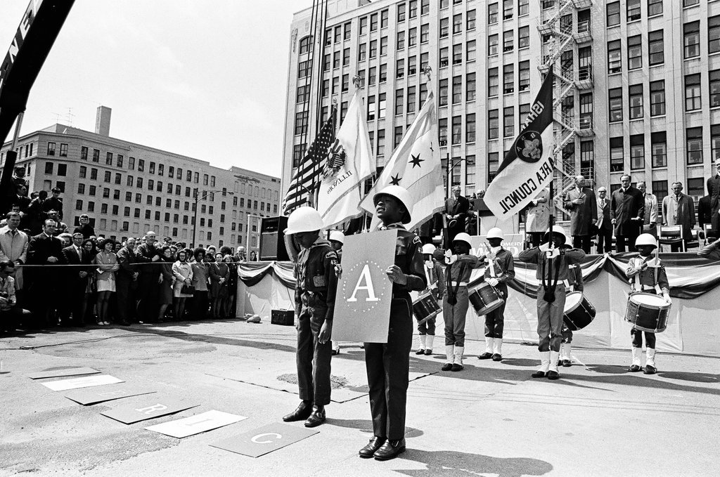 Groundbreaking for Montgomery Ward corporate headquarters - Chicago Sun-Times