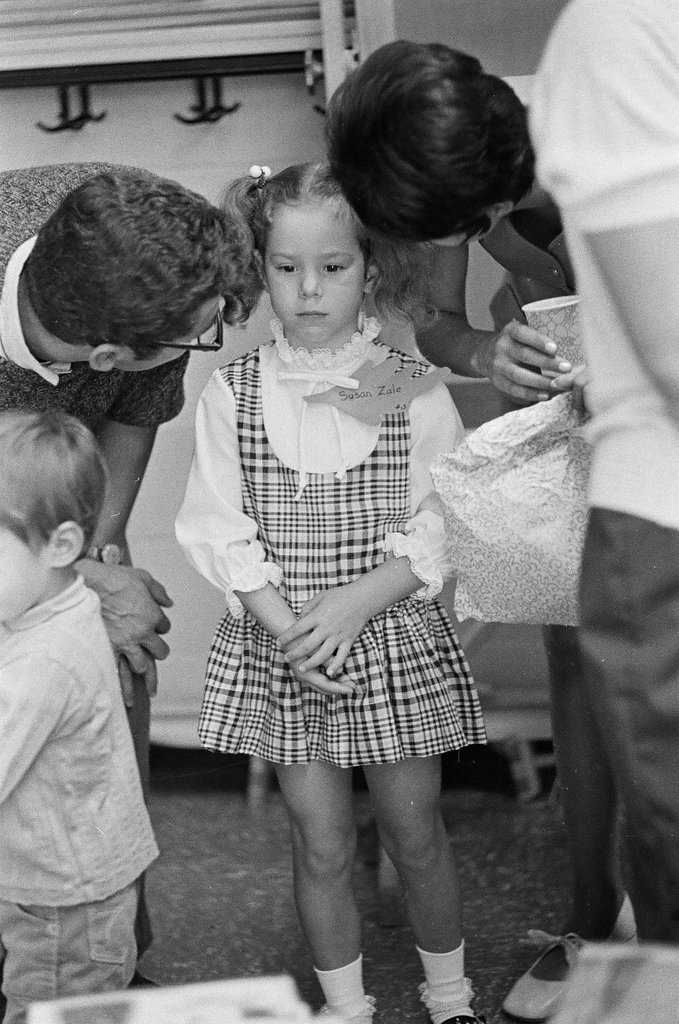 A little girl arrives at Longfellow Elementary School for her first day - Larry Graff for Chicago Sun-Times