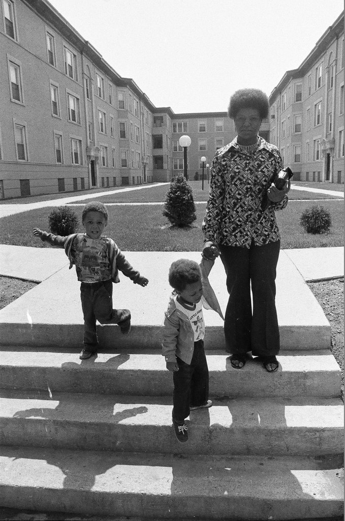 Tenant-managed building in Oakland community area - Chicago Sun-Times