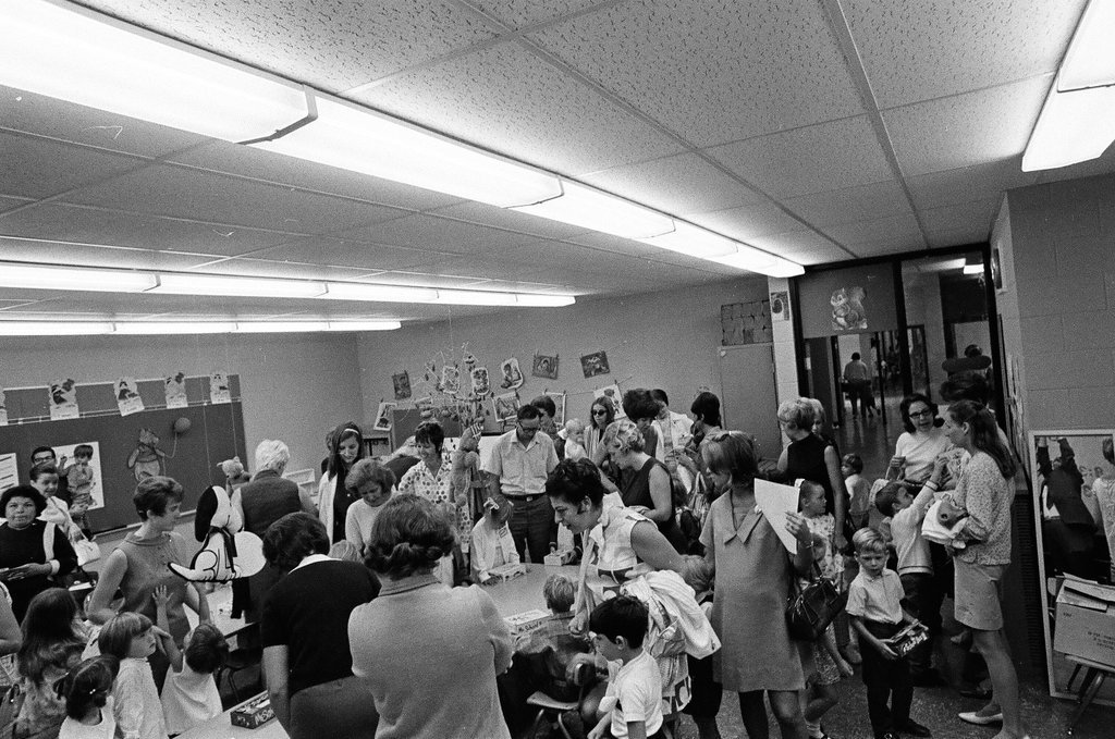 A little girl arrives at Longfellow Elementary School for her first day - Larry Graff for Chicago Sun-Times