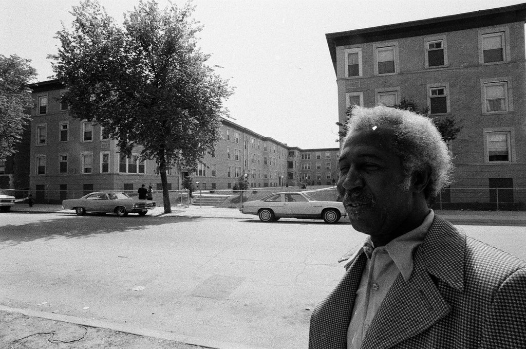 Tenant-managed building in Oakland community area - Chicago Sun-Times