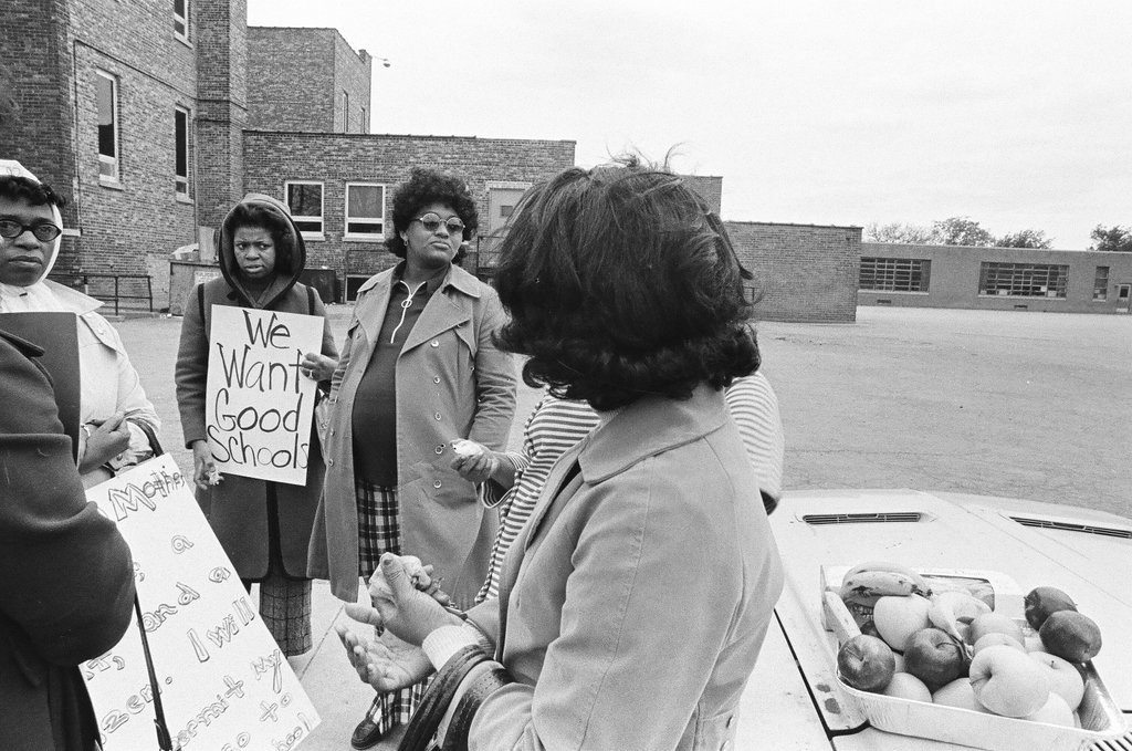 Teachers strike at Martin Luther King Jr. High School - Chicago Sun-Times