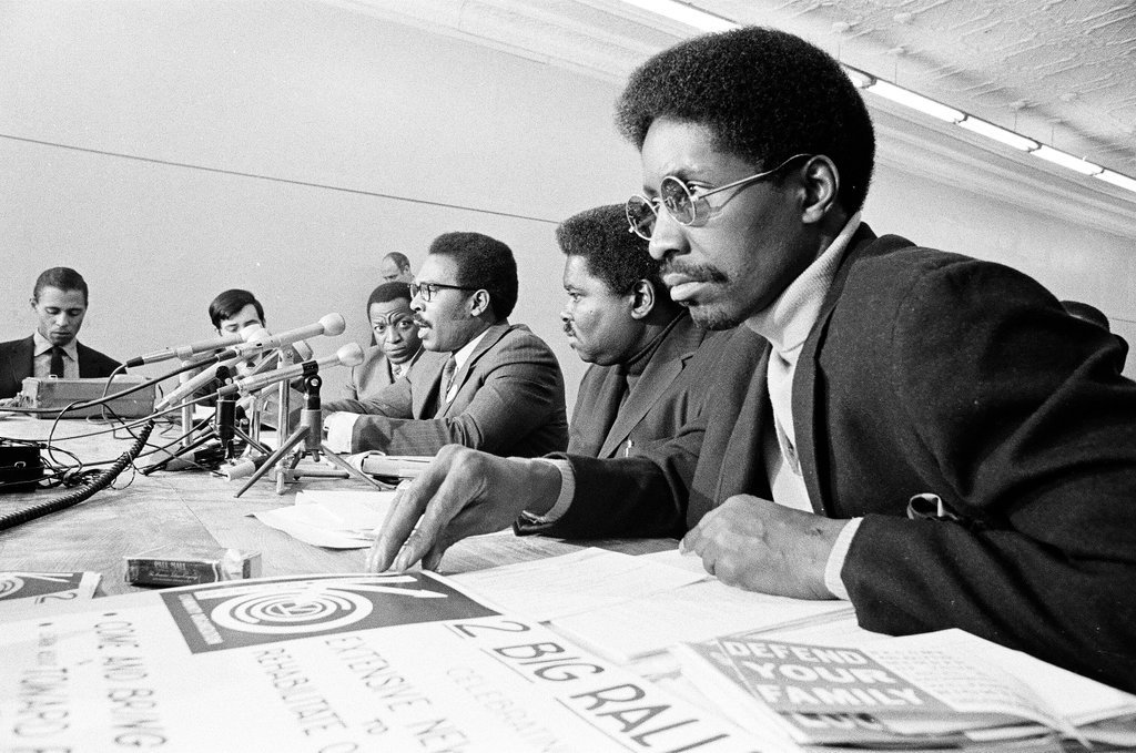 Kenwood-Oakland Community Organization press conference - Chicago Sun-Times
