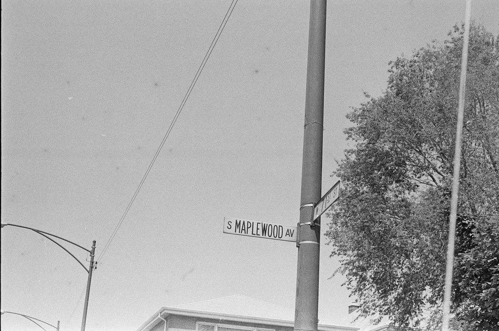 Scenes from Chicago Lawn neighborhood - Perry C. Riddle for Chicago Sun-Times