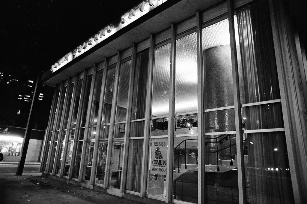 Damage to businesses on Clark Street after riot - Chicago Sun-Times