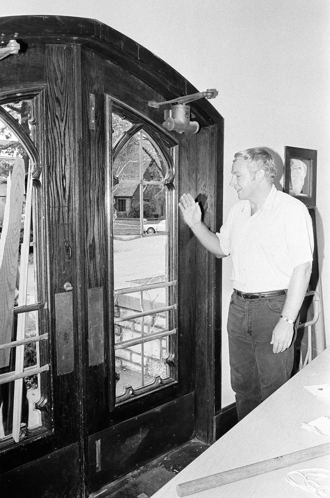 Church damaged by police during arrest - Chicago Sun-Times