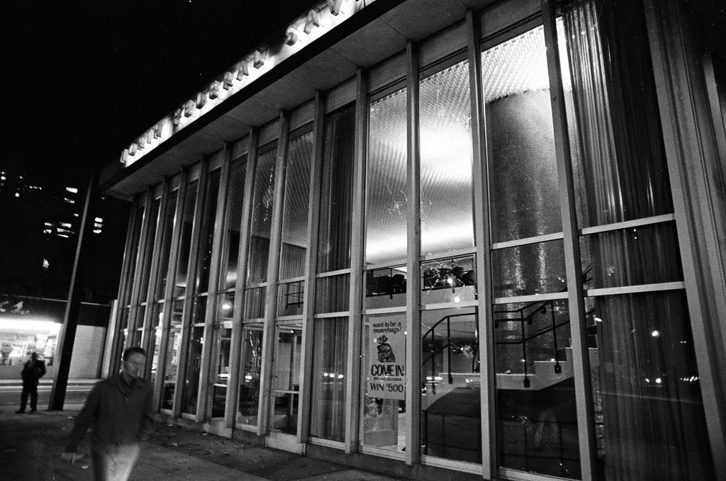 Damage to businesses on Clark Street after riot - Chicago Sun-Times