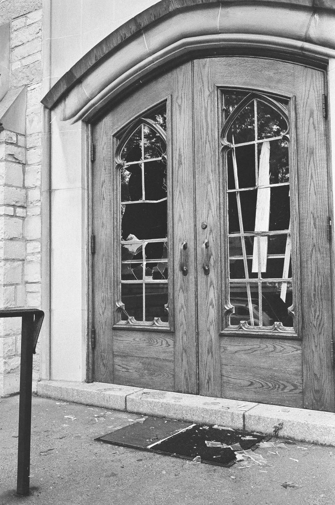 Church damaged by police during arrest - Chicago Sun-Times