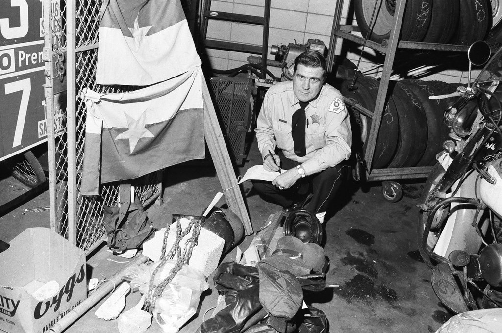 Weapons confiscated from Days of Rage demonstrators - Chicago Sun-Times