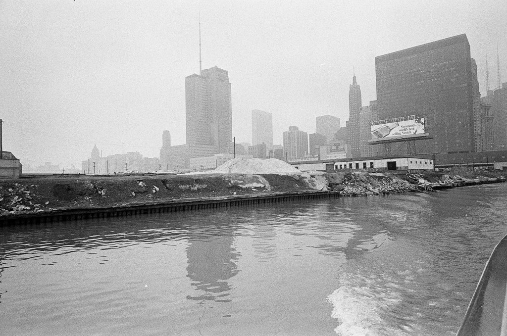 Chicago River and city seen from tour boat - Chicago Sun-Times