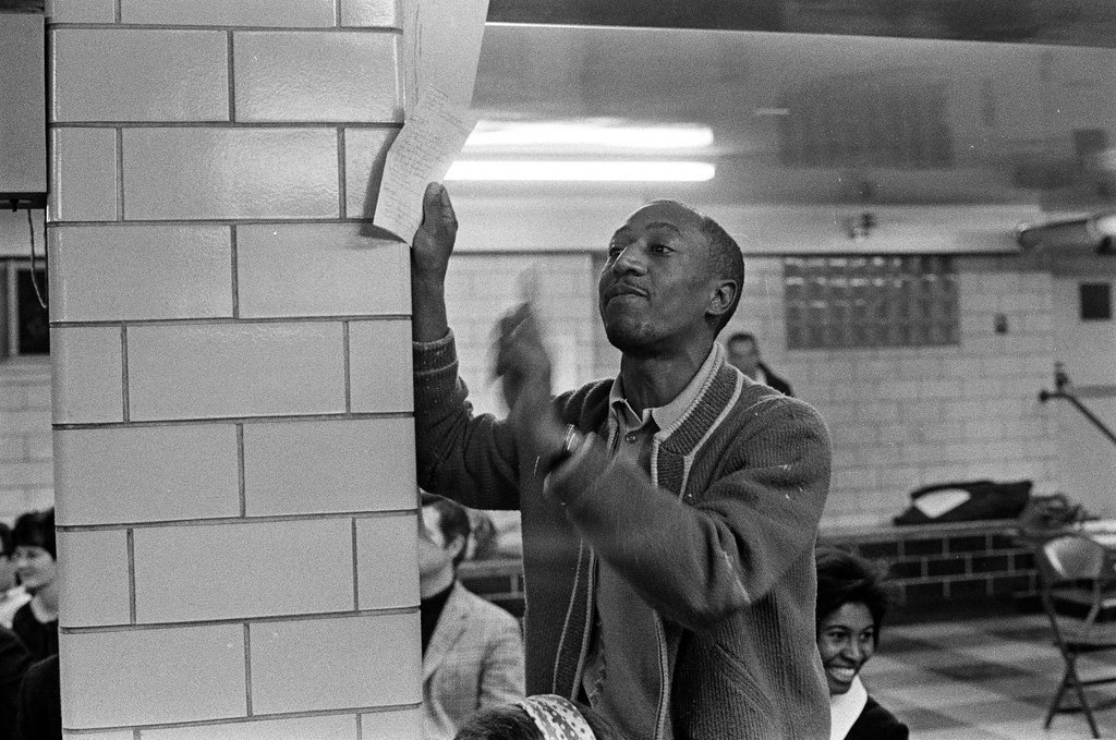 Meeting to discuss fair housing issue - Bob Kotalik for Chicago Sun-Times