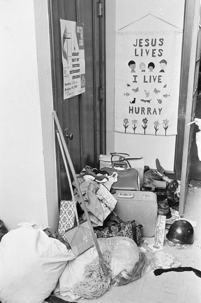 Church damaged by police during arrest - Chicago Sun-Times