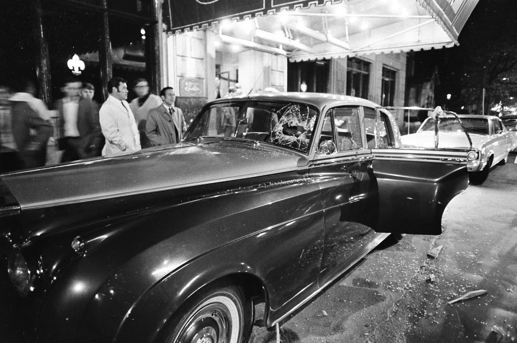 Damage to businesses on Clark Street after riot - Chicago Sun-Times