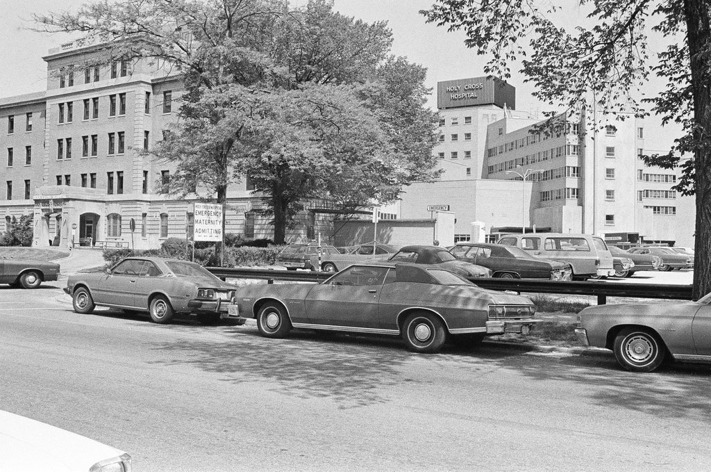 Scenes from Chicago Lawn neighborhood - Perry C. Riddle for Chicago Sun-Times