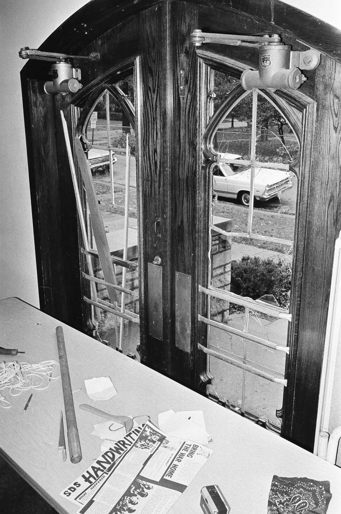 Church damaged by police during arrest - Chicago Sun-Times