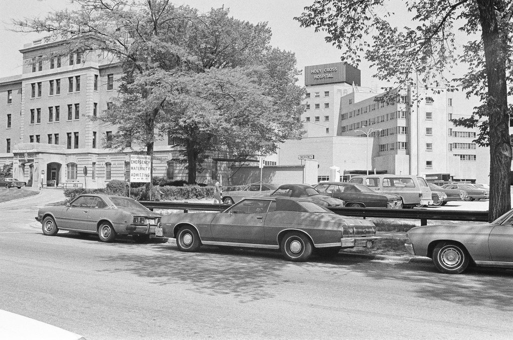 Scenes from Chicago Lawn neighborhood - Perry C. Riddle for Chicago Sun-Times