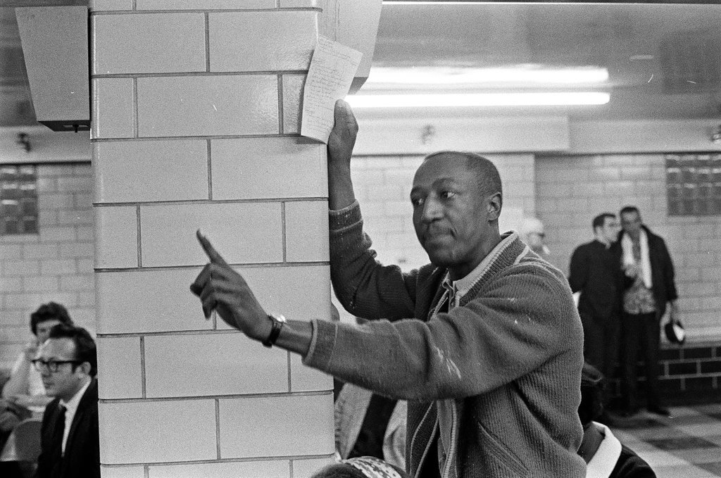 Meeting to discuss fair housing issue - Bob Kotalik for Chicago Sun-Times