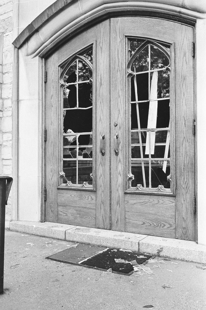 Church damaged by police during arrest - Chicago Sun-Times