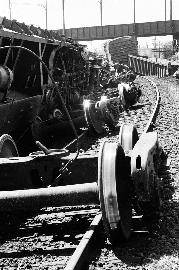 Derailed Erie Lackawanna railway cars - Bob Kotalik for Chicago Sun-Times