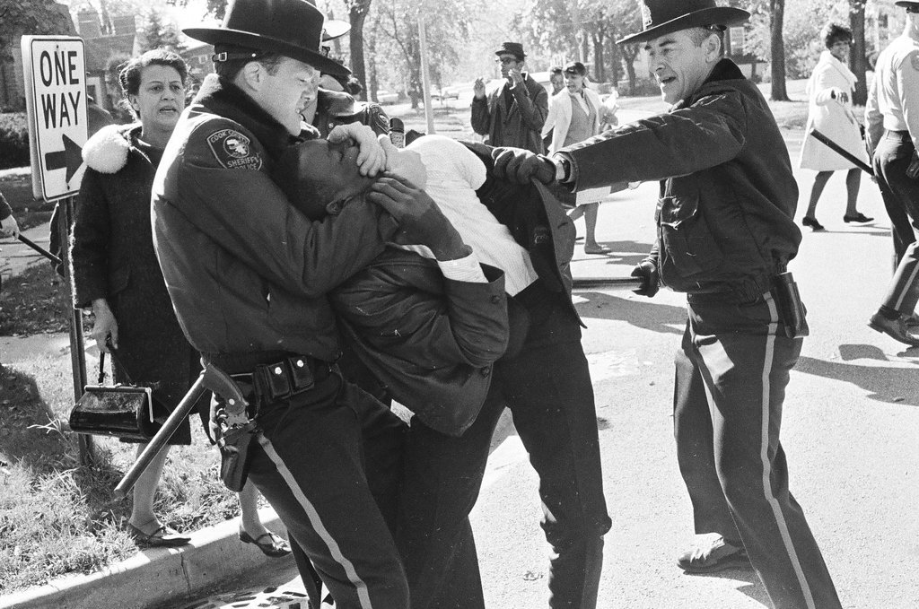 Students conflict with police at Proviso High School - Mat Anderson for Chicago Sun-Times