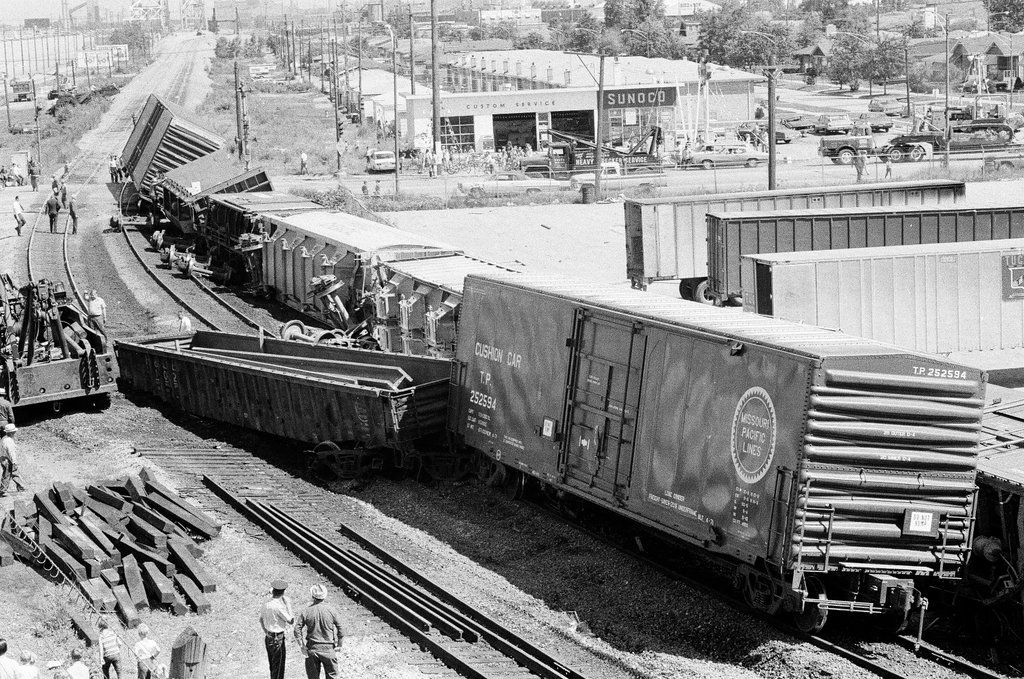 Derailed Erie Lackawanna railway cars - Bob Kotalik for Chicago Sun-Times