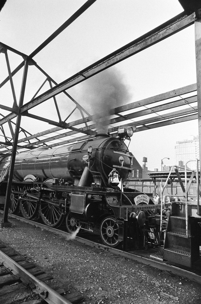 Flying Scotsman steam engine at Dearborn Station - Jack Lenahan,Pete Peters for Chicago Sun-Times