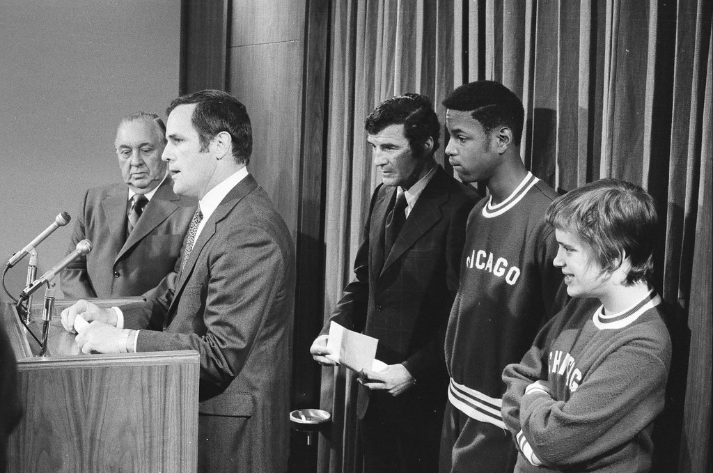 Richard Daley poses with Special Olympics athletes - Chicago Sun-Times