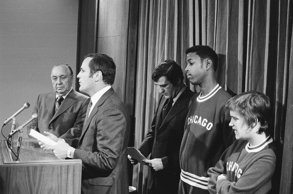 Richard Daley poses with Special Olympics athletes - Chicago Sun-Times