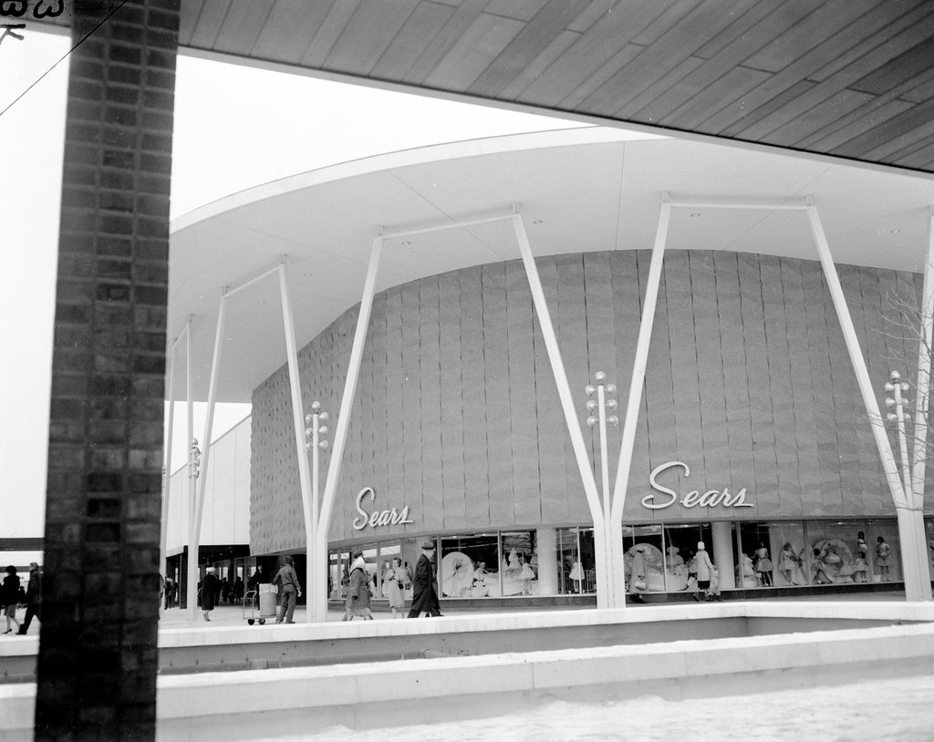 Sears at the Oakbrook shopping center - Chicago Sun-Times