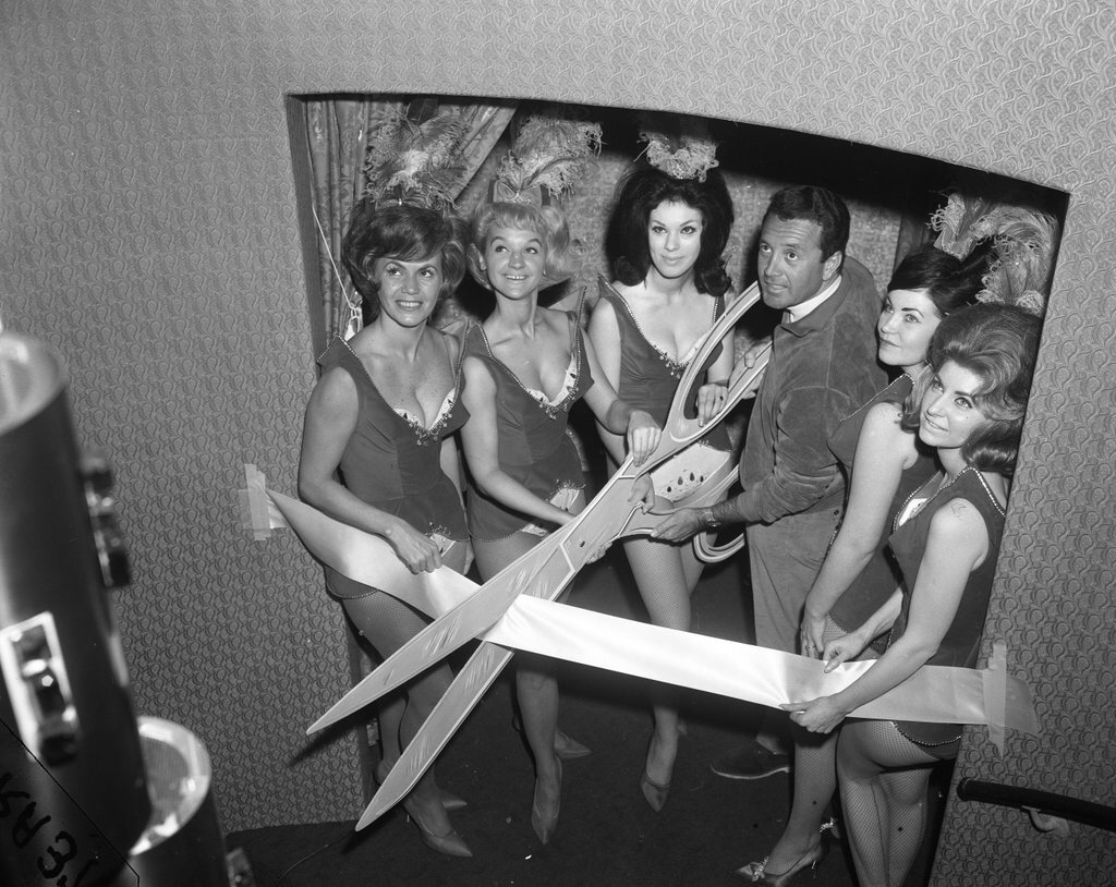 Chez Paree Adorables and Vic Damone at ribbon-cutting for new Chez Paree - Chicago Sun-Times
