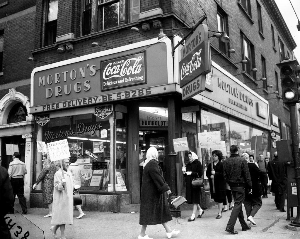 Demonstration at Morton's Drugs - Chicago Sun-Times