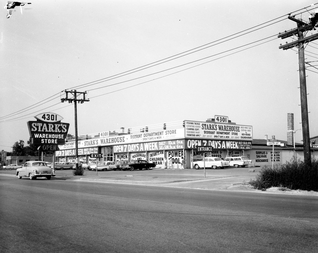 Stark's Warehouse Store - Chicago Sun-Times
