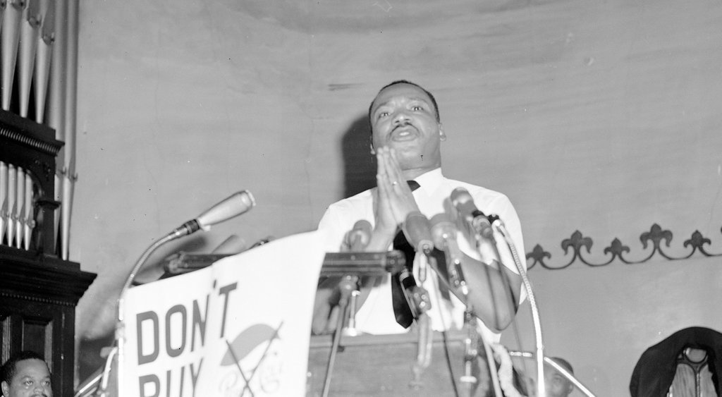 Dr. Martin Luther King Jr. speaking on open housing at Greater Mount Hope Baptist Church - Chicago Sun-Times