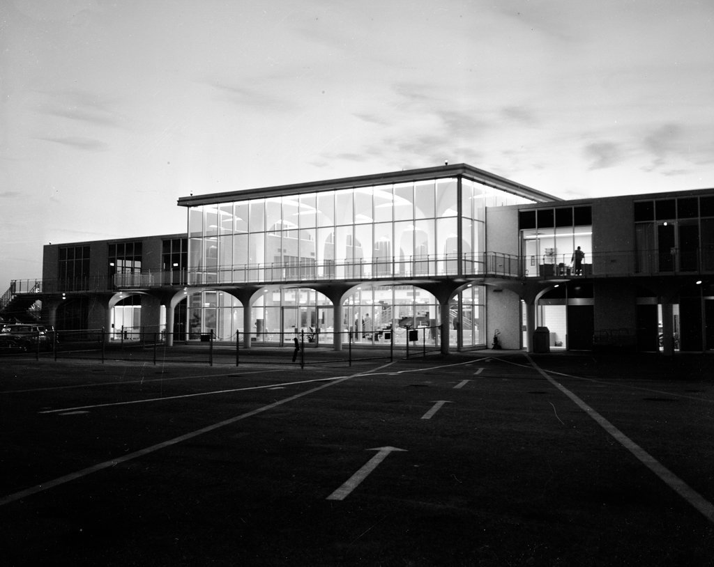 Meigs Field airport terminal - Chicago Sun-Times