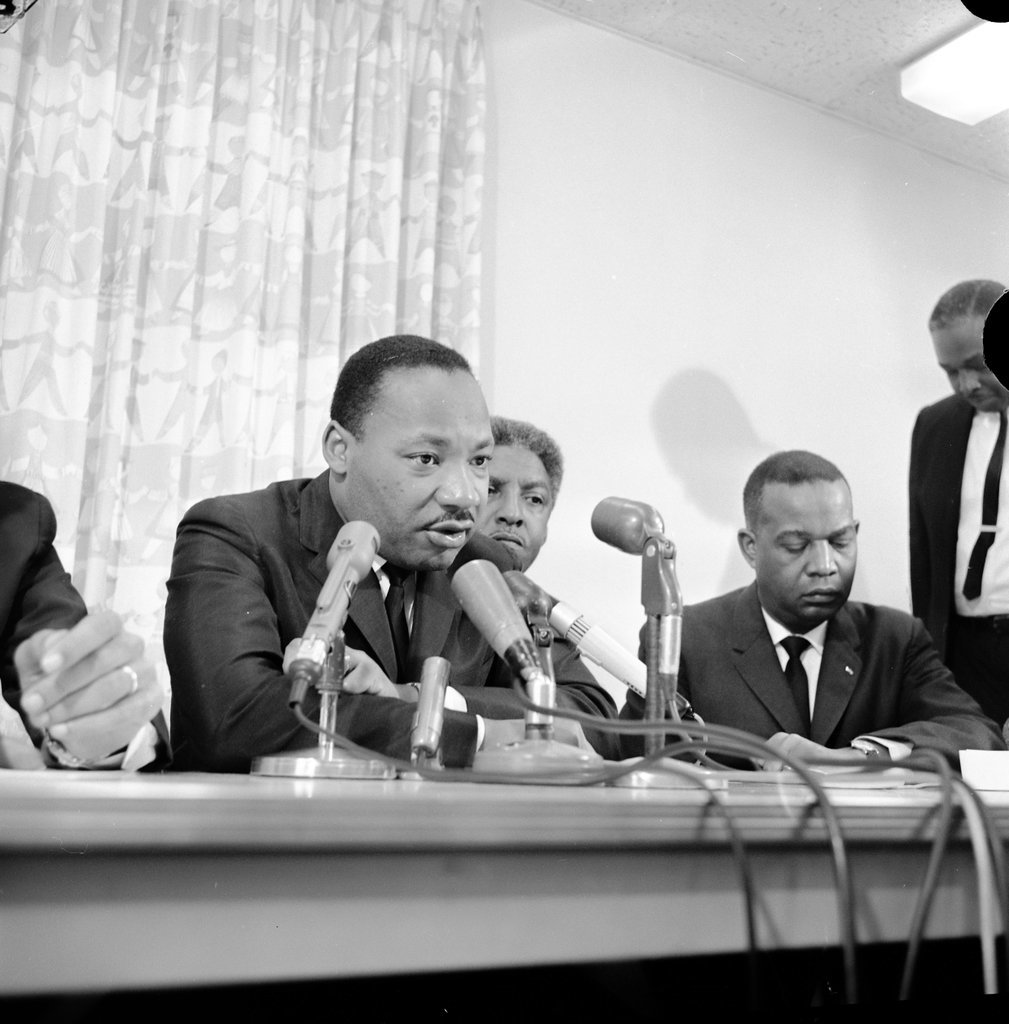 Dr. Martin Luther King Jr. speaking to Chicago ministers regarding upcoming presidential election - Chicago Sun-Times