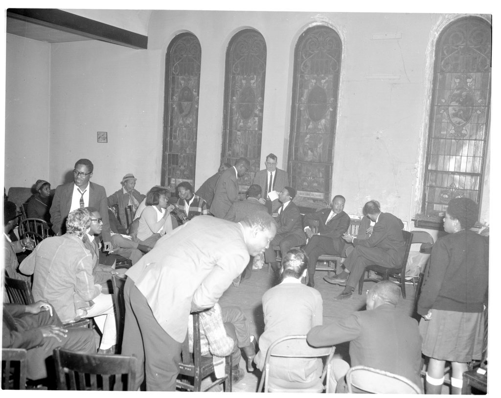 Chicago Freedom Movement mass meeting at Warren Avenue Congregational Church - Chicago Sun-Times