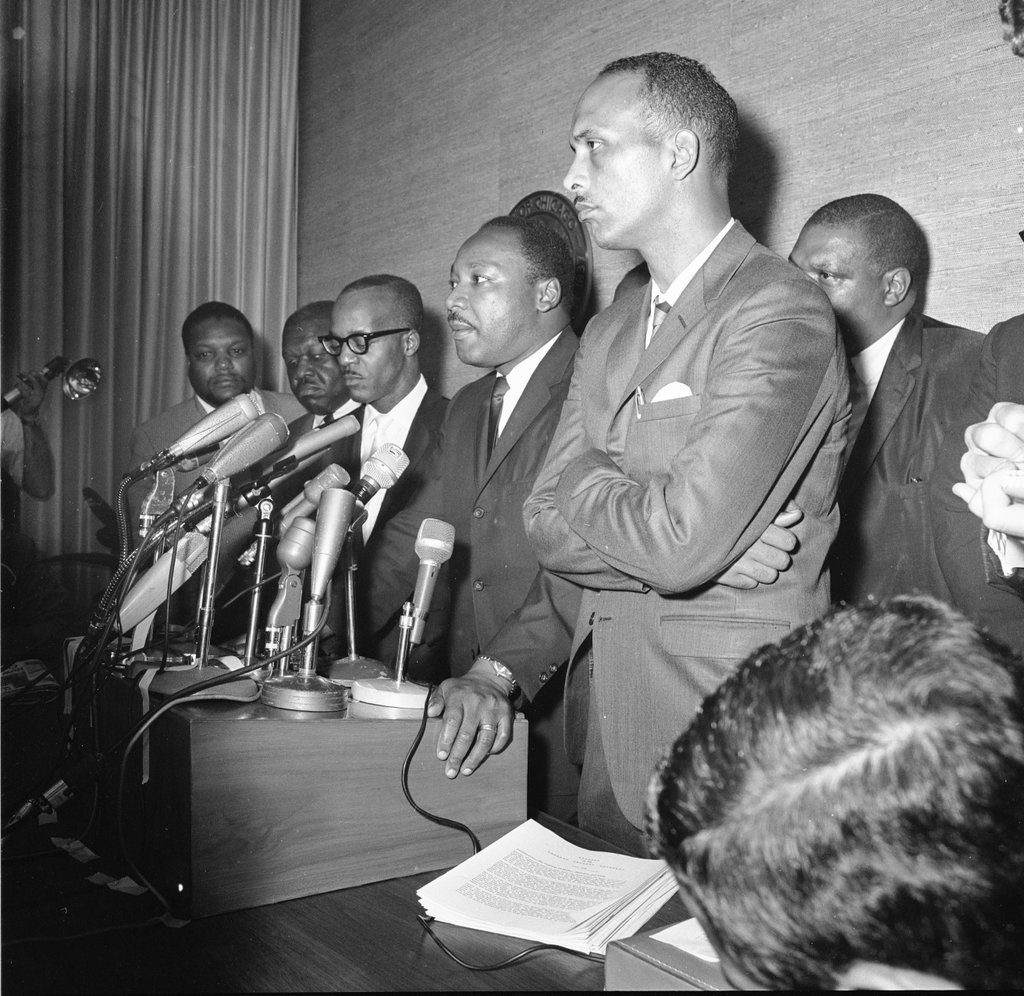 Dr. Martin Luther King Jr. holds press conference after meeting with Mayor Richard J. Daley - Chicago Sun-Times
