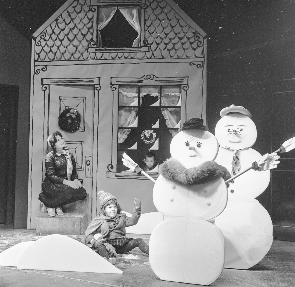 Christmas Card skit at The Second City - Chicago Sun-Times