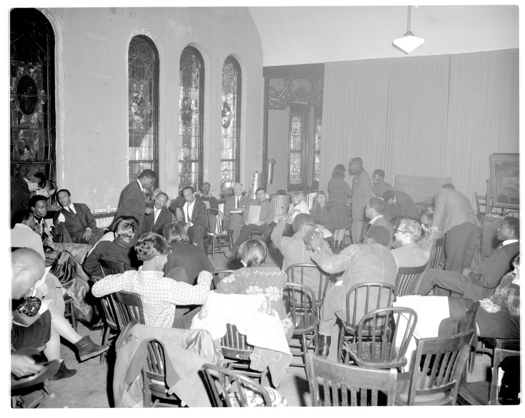 Chicago Freedom Movement mass meeting at Warren Avenue Congregational Church - Chicago Sun-Times