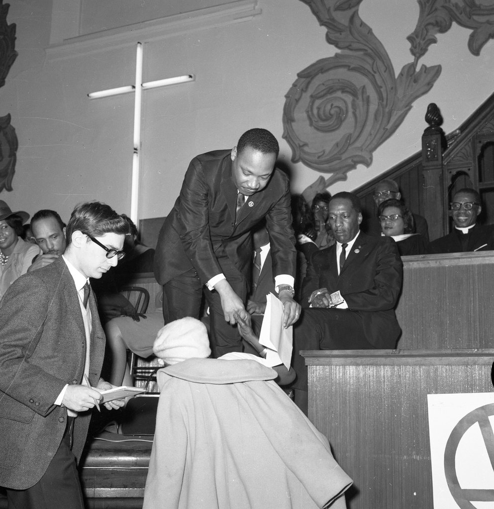 Dr. Martin Luther King Jr. at a rally for Concerned Parents and Teachers of Jenner School - Chicago Sun-Times