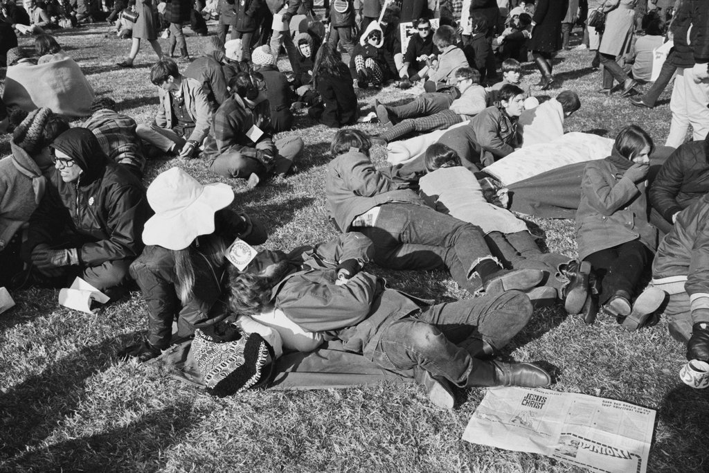 Moratorium to End the War in Vietnam march - Haun, Declan, 1937-1994
