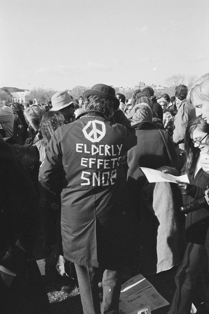Moratorium to End the War in Vietnam march - Haun, Declan, 1937-1994
