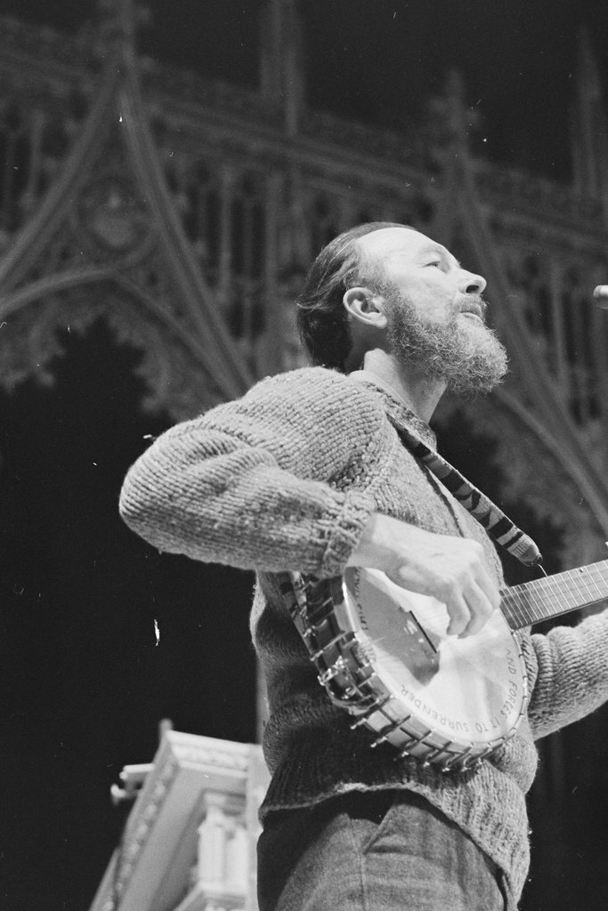 Pete Seeger performing during the Moratorium to End the War in Vietnam rally - Haun, Declan, 1937-1994