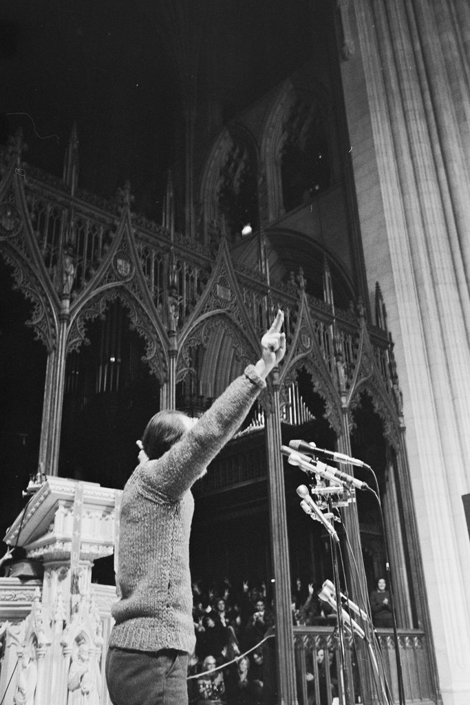 Moratorium to End the War in Vietnam rally - Haun, Declan, 1937-1994